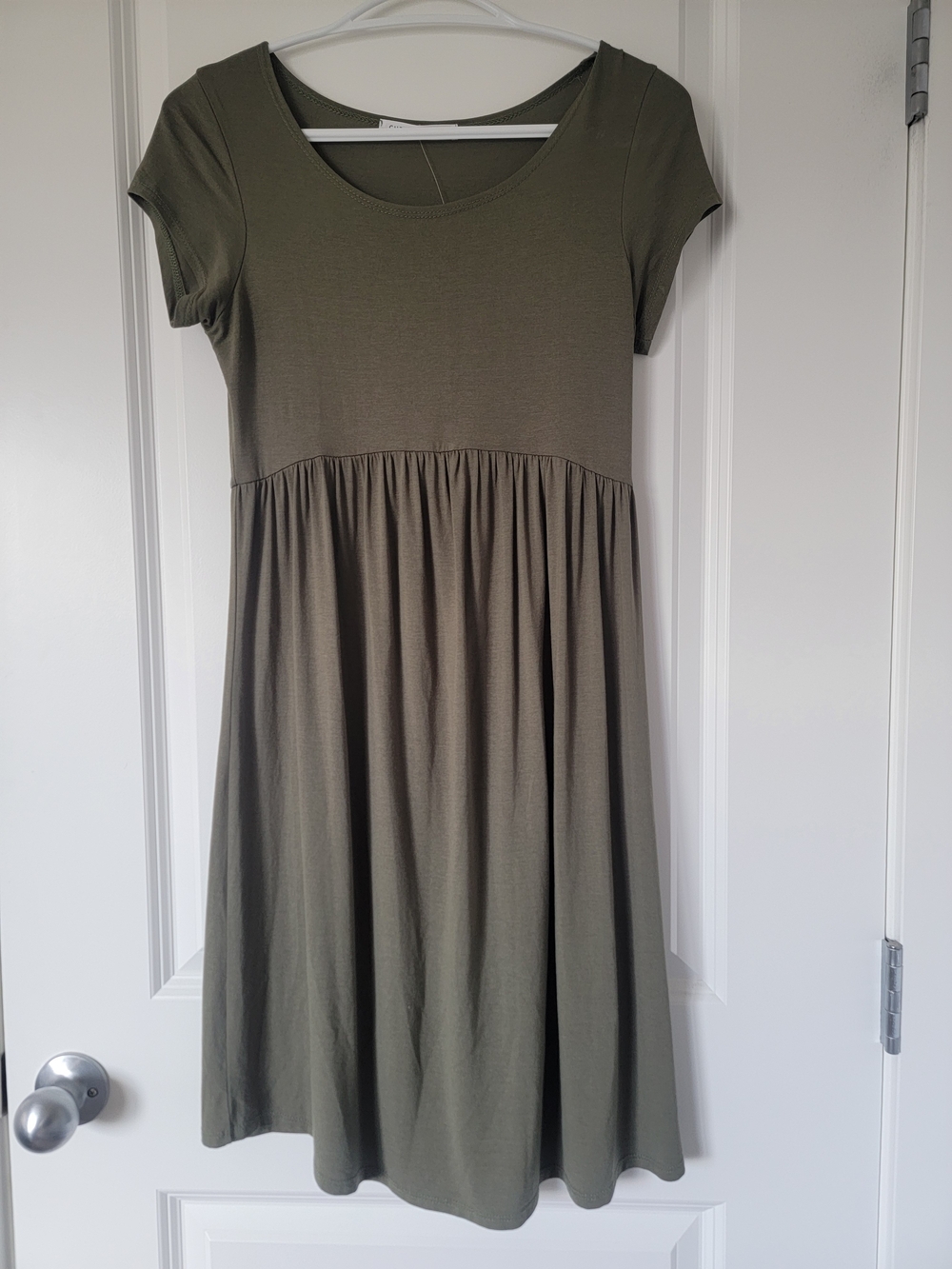 Chris & Carol Olive Green Casual Dress